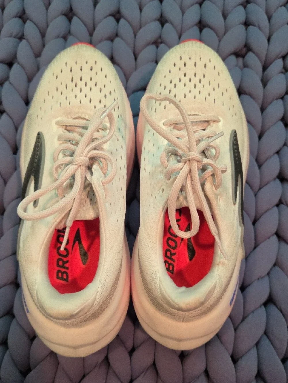 Glycerin Max White, Gray and Pink Breathable Women's Running Sneakers